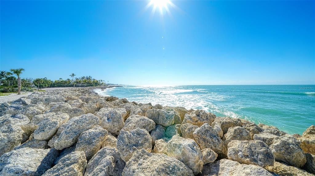 For Sale: $2,000,000 (3 beds, 3 baths, 2748 Square Feet)