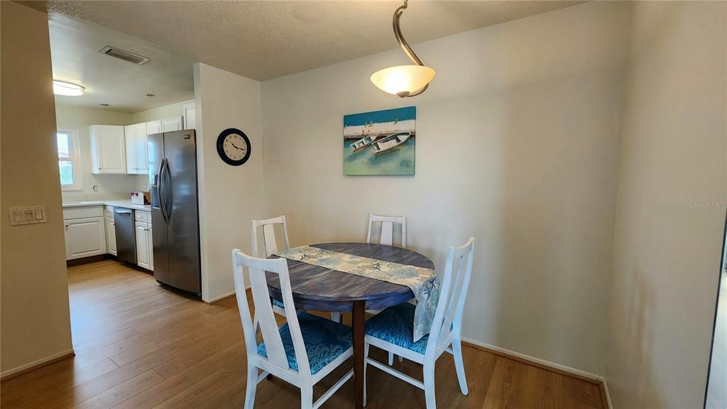 For Rent: $2,000 (1 beds, 1 baths, 965 Square Feet)