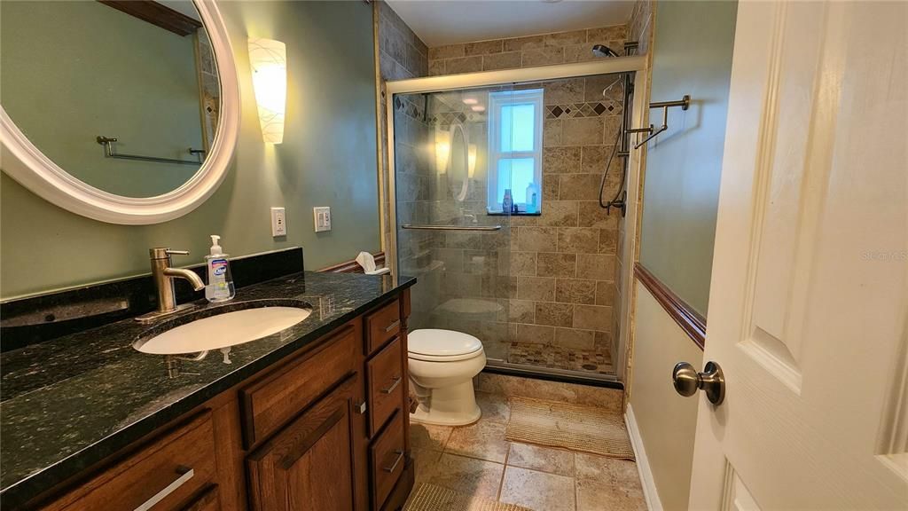 For Rent: $2,000 (1 beds, 1 baths, 965 Square Feet)