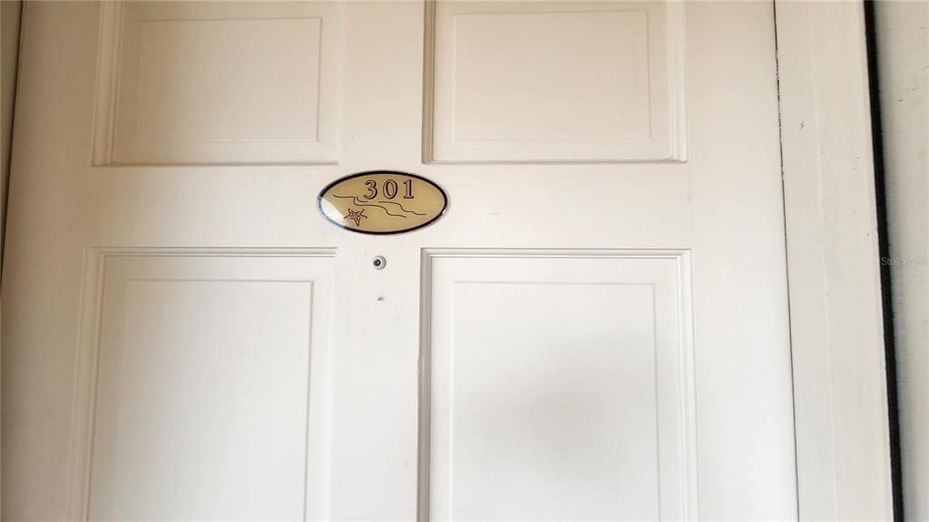 For Rent: $2,000 (1 beds, 1 baths, 965 Square Feet)