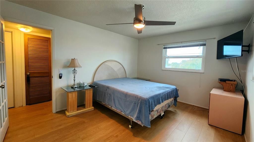 For Rent: $2,000 (1 beds, 1 baths, 965 Square Feet)