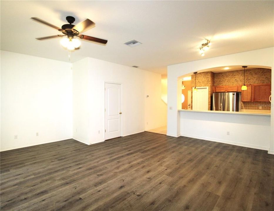 В аренду: $1,850 (3 спален, 2 ванн, 1446 Квадратных фут)