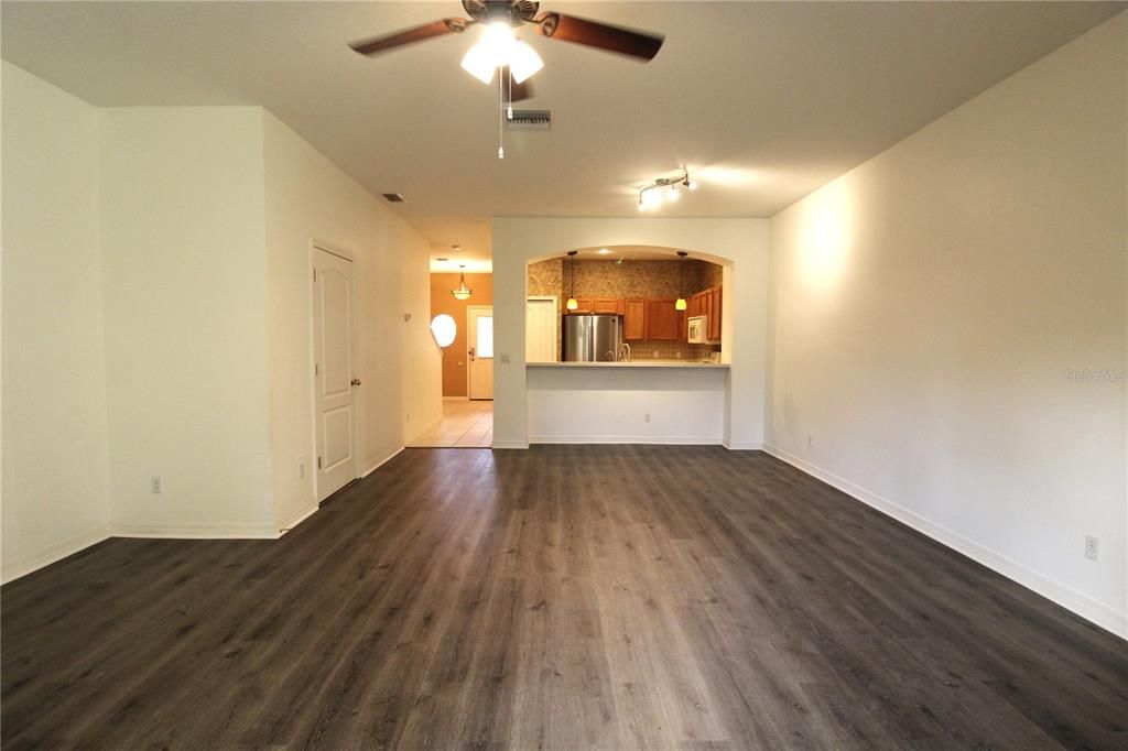 В аренду: $1,850 (3 спален, 2 ванн, 1446 Квадратных фут)