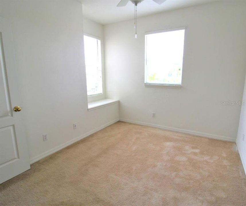 В аренду: $1,850 (3 спален, 2 ванн, 1446 Квадратных фут)