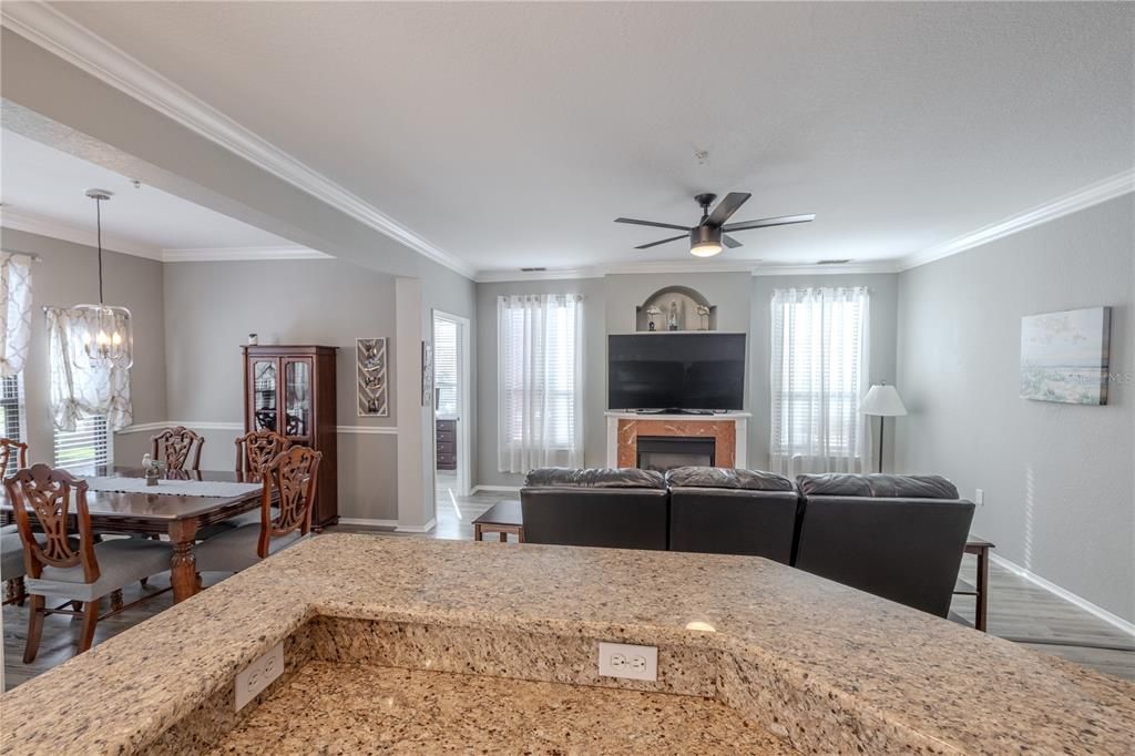 For Sale: $300,000 (2 beds, 2 baths, 1443 Square Feet)