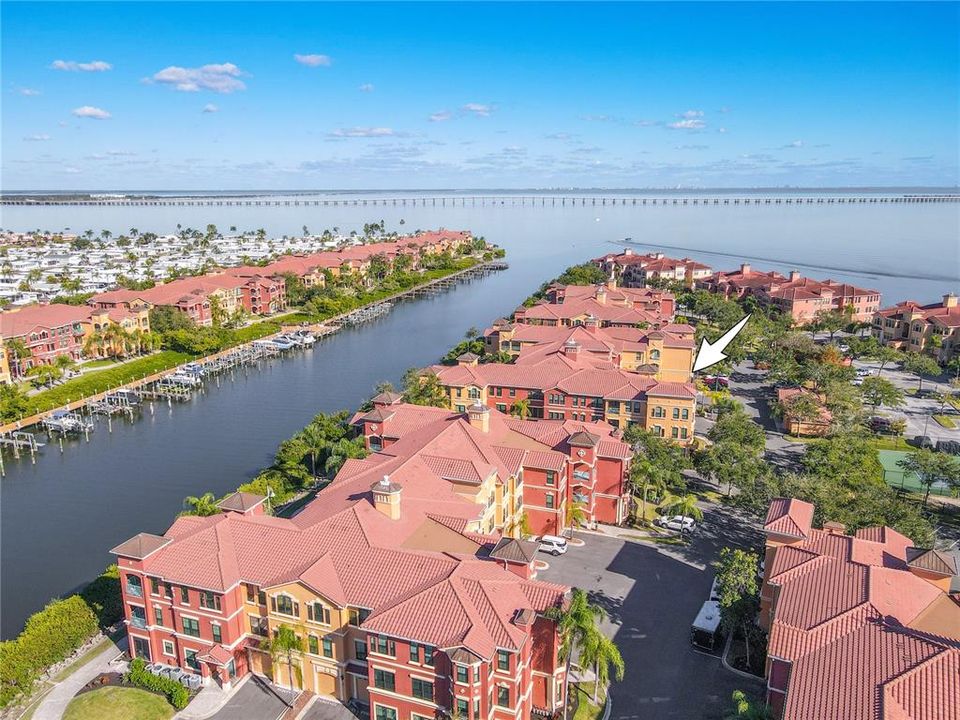 For Sale: $300,000 (2 beds, 2 baths, 1443 Square Feet)