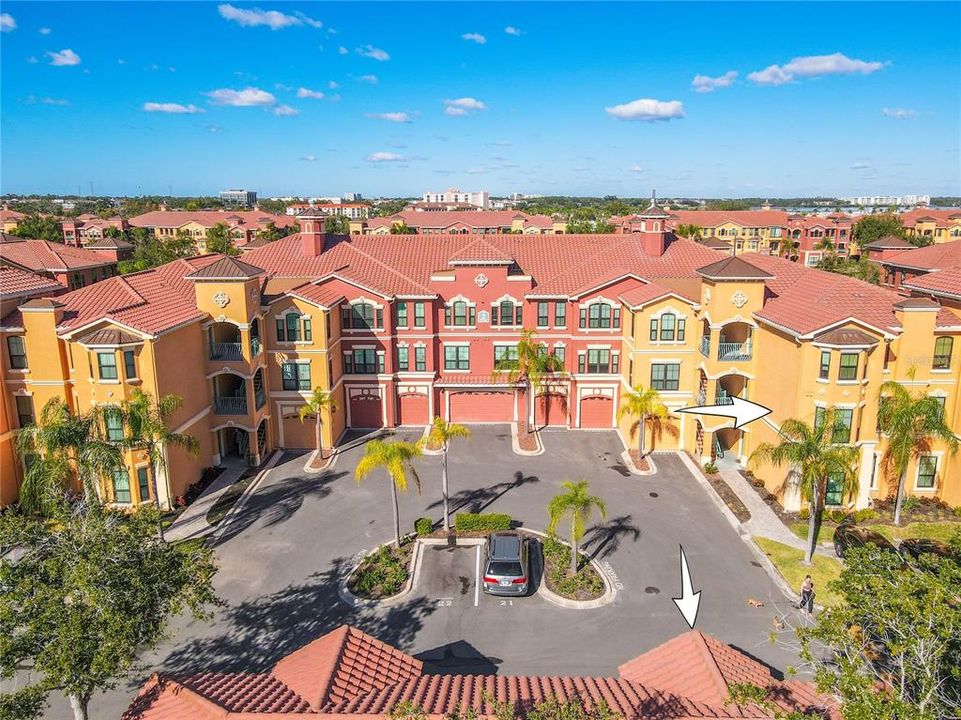 For Sale: $300,000 (2 beds, 2 baths, 1443 Square Feet)