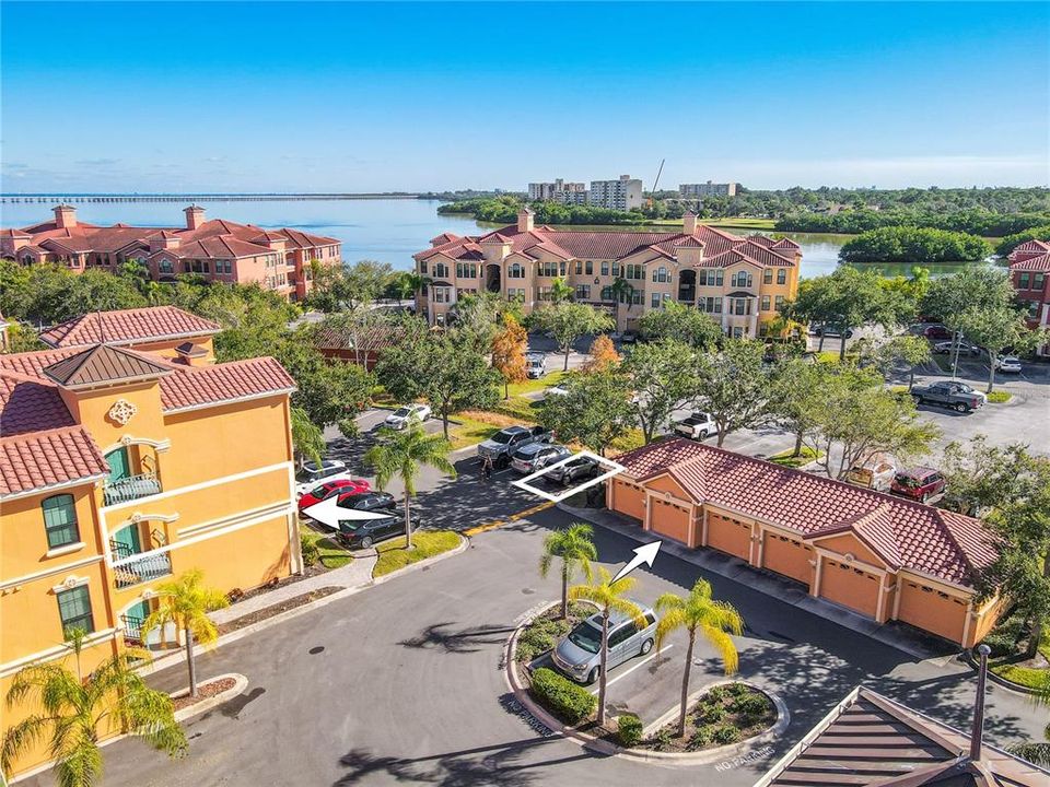 For Sale: $300,000 (2 beds, 2 baths, 1443 Square Feet)