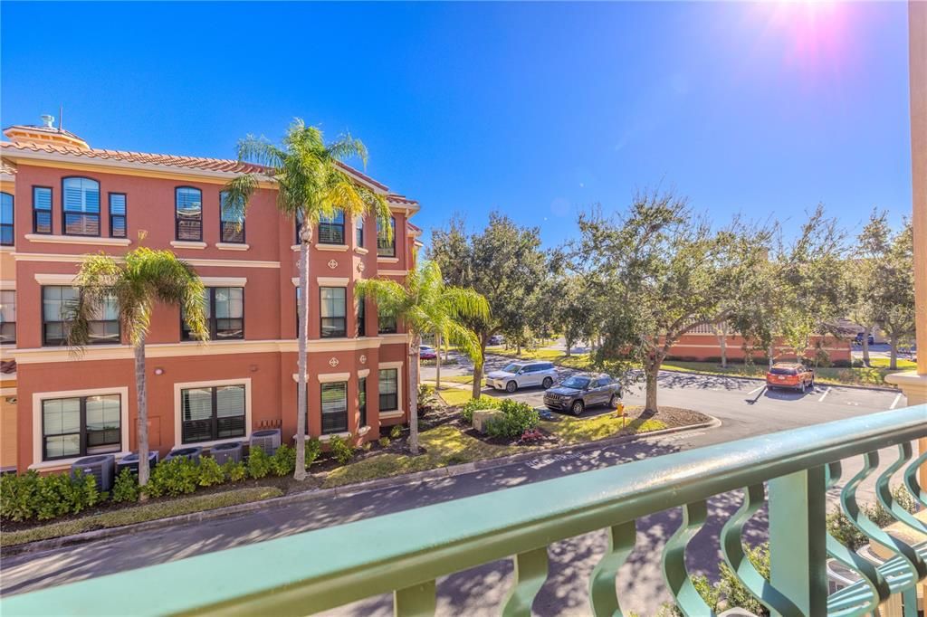 For Sale: $300,000 (2 beds, 2 baths, 1443 Square Feet)