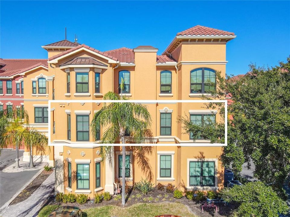 For Sale: $300,000 (2 beds, 2 baths, 1443 Square Feet)