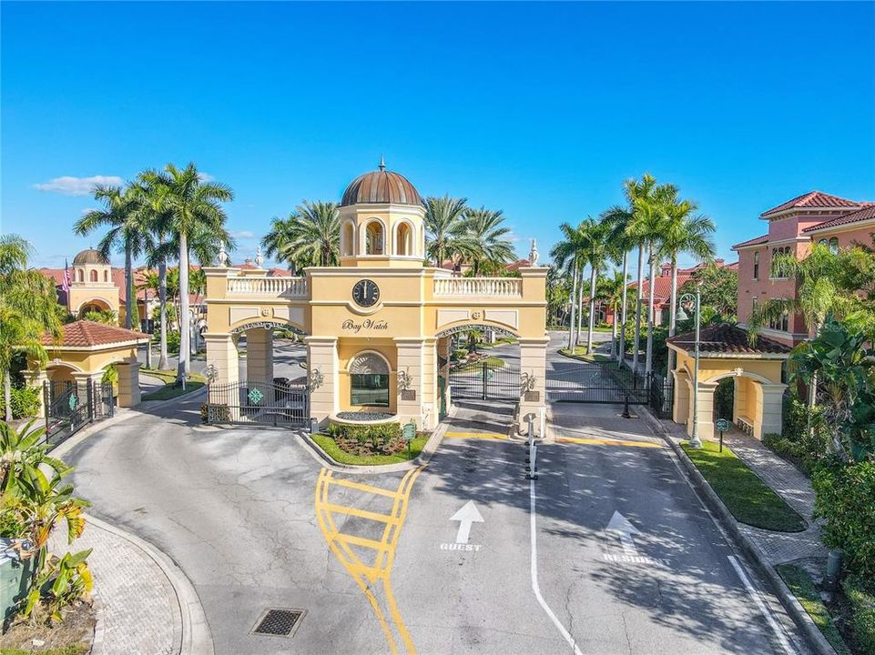 For Sale: $300,000 (2 beds, 2 baths, 1443 Square Feet)