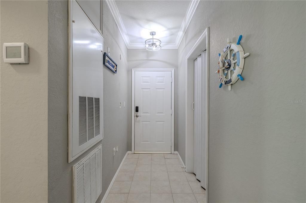 For Sale: $300,000 (2 beds, 2 baths, 1443 Square Feet)