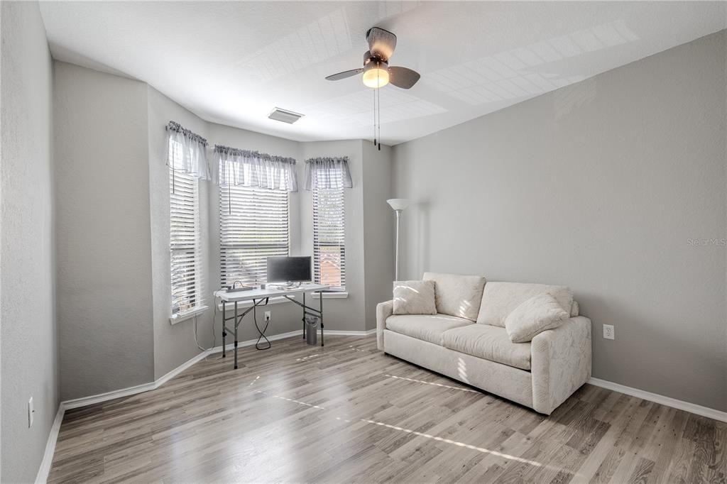 For Sale: $300,000 (2 beds, 2 baths, 1443 Square Feet)