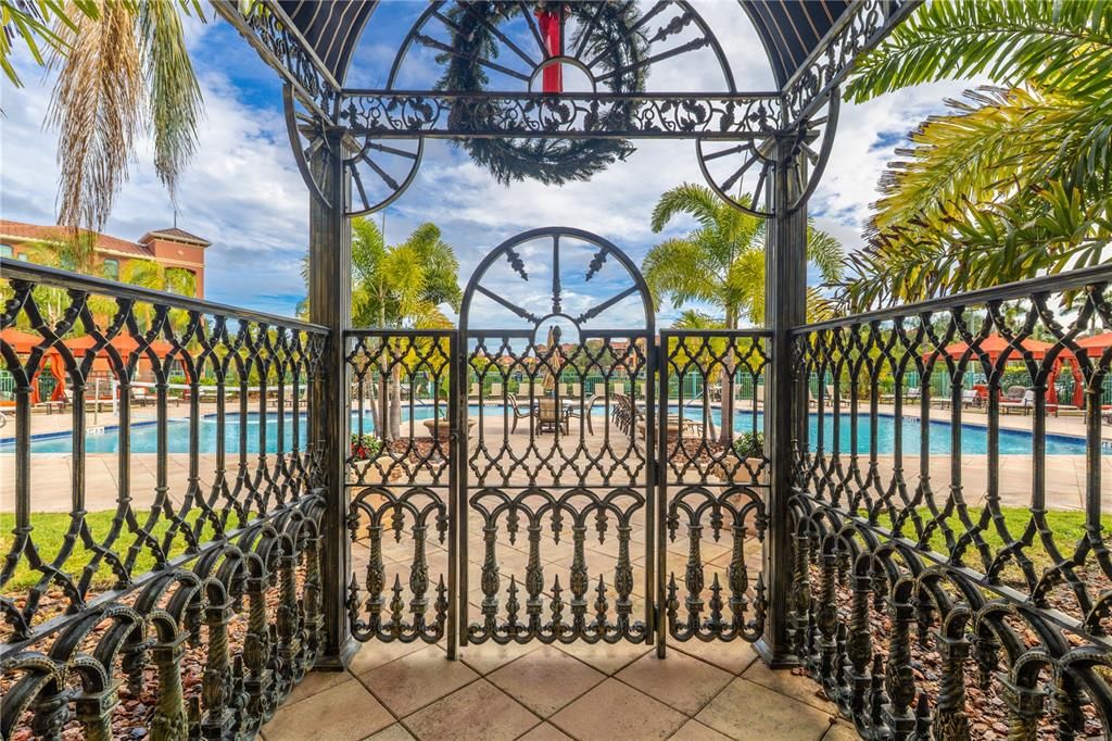 For Sale: $300,000 (2 beds, 2 baths, 1443 Square Feet)