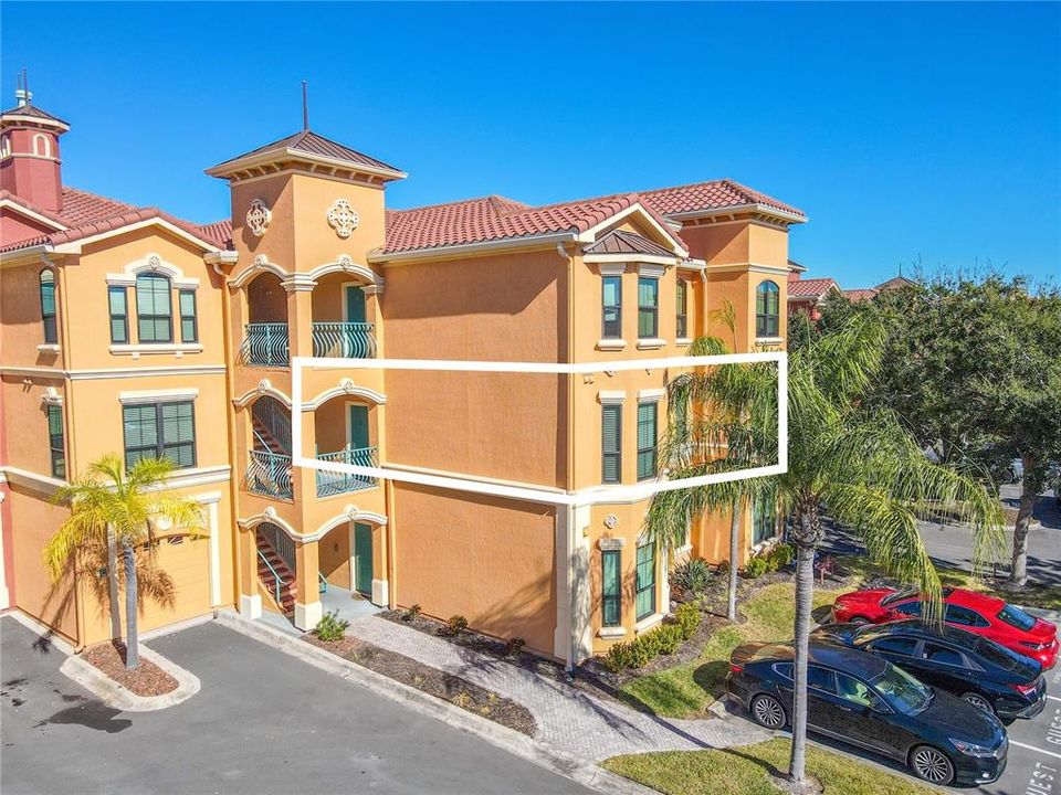 For Sale: $300,000 (2 beds, 2 baths, 1443 Square Feet)