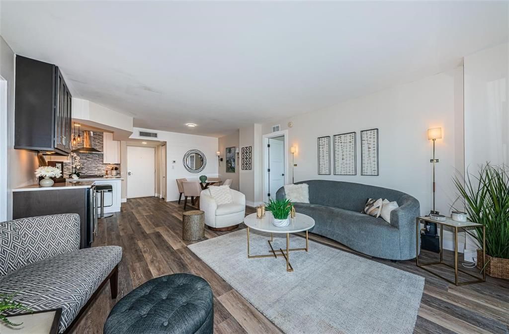 出租: $3,000 (2 贝兹, 2 浴室, 1130 平方英尺)