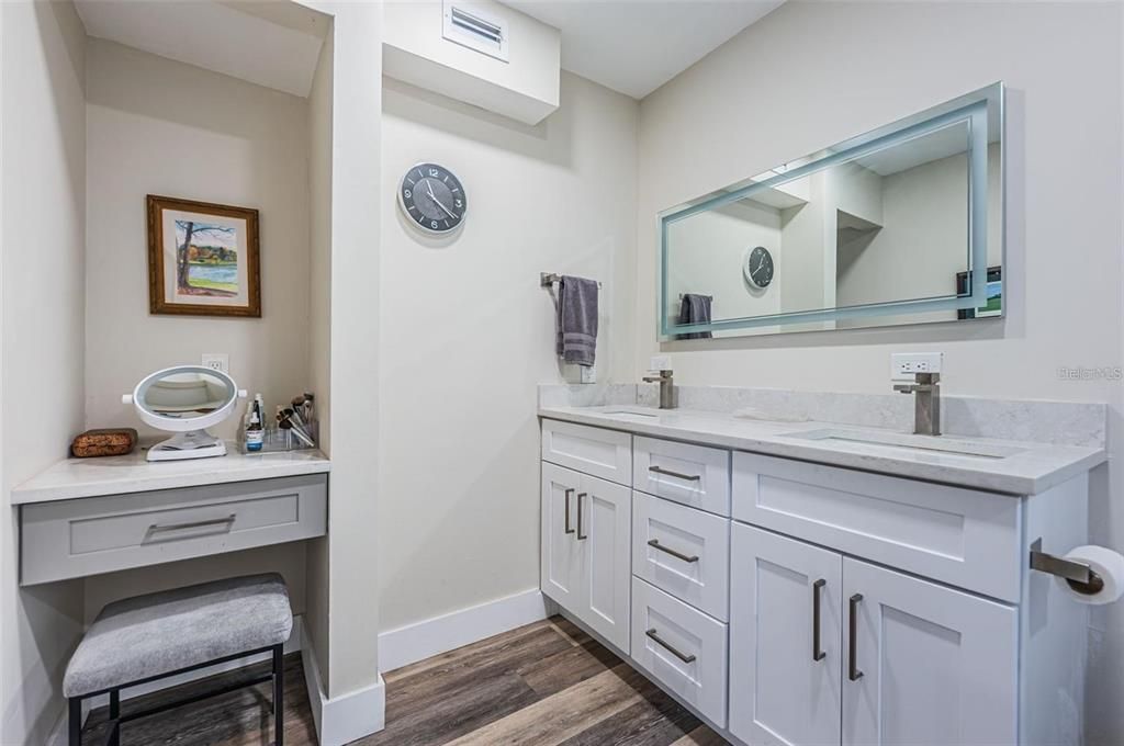 出租: $3,000 (2 贝兹, 2 浴室, 1130 平方英尺)