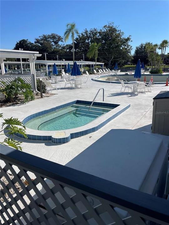 For Rent: $1,300 (1 beds, 1 baths, 704 Square Feet)