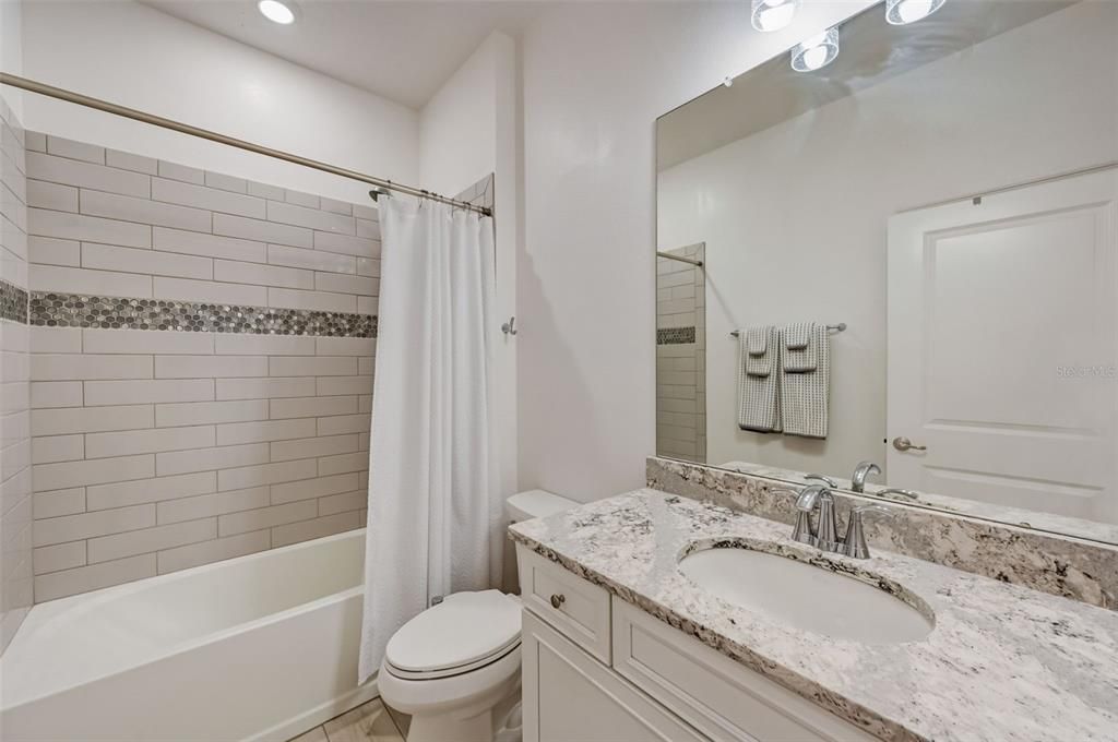 For Sale: $824,000 (3 beds, 2 baths, 1964 Square Feet)