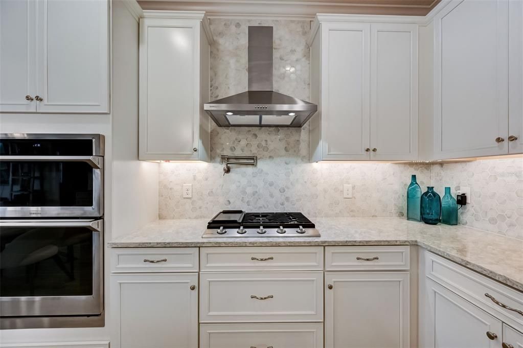 For Sale: $824,000 (3 beds, 2 baths, 1964 Square Feet)