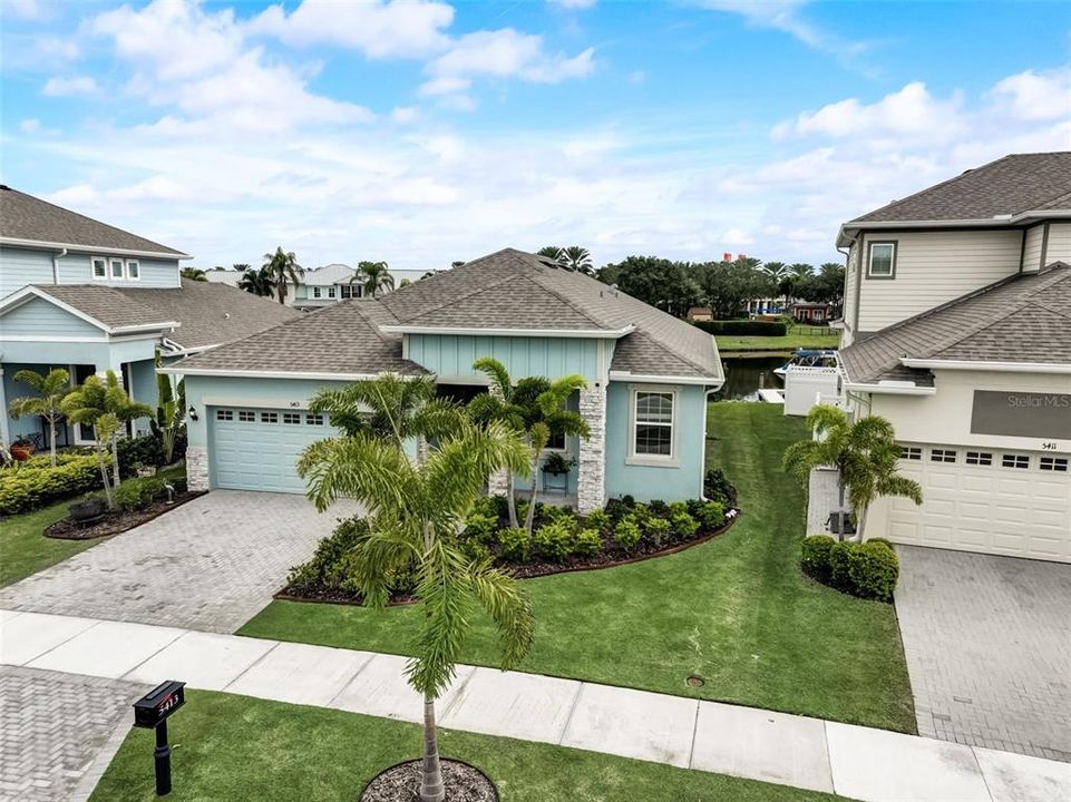 For Sale: $824,000 (3 beds, 2 baths, 1964 Square Feet)