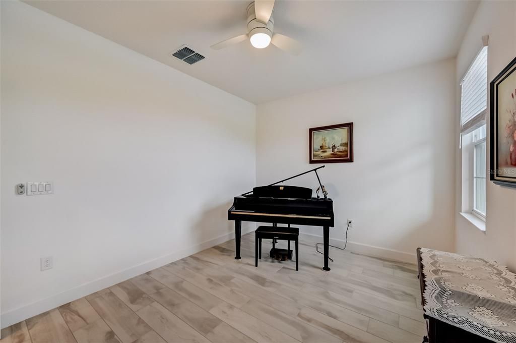 For Sale: $824,000 (3 beds, 2 baths, 1964 Square Feet)