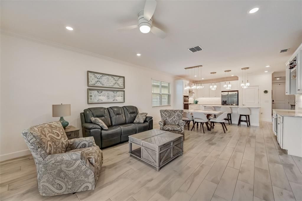 For Sale: $824,000 (3 beds, 2 baths, 1964 Square Feet)