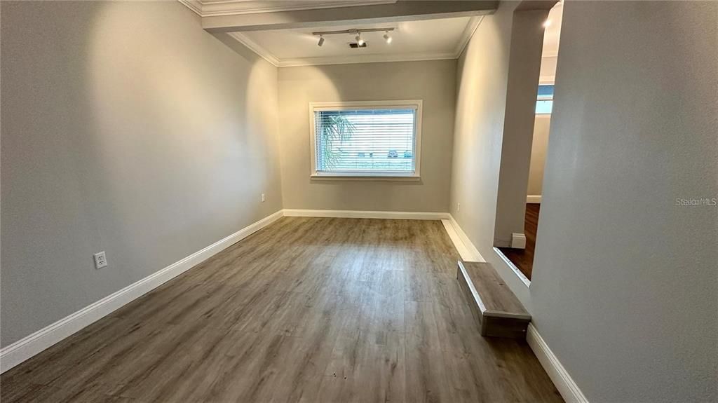 For Sale: $350,000 (0 beds, 0 baths, 1107 Square Feet)