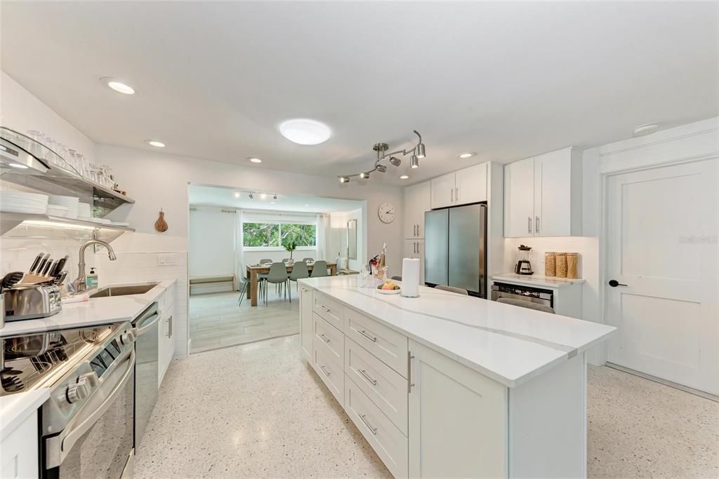 For Sale: $2,495,000 (4 beds, 4 baths, 2013 Square Feet)