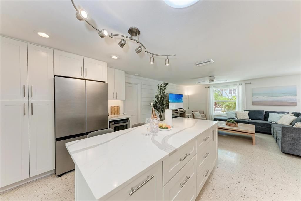 For Sale: $2,495,000 (4 beds, 4 baths, 2013 Square Feet)