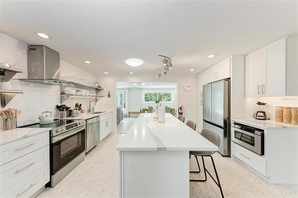 For Sale: $2,495,000 (4 beds, 4 baths, 2013 Square Feet)