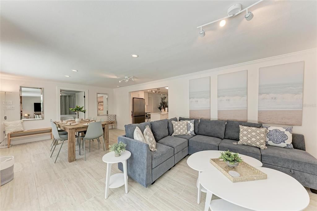 For Sale: $2,495,000 (4 beds, 4 baths, 2013 Square Feet)