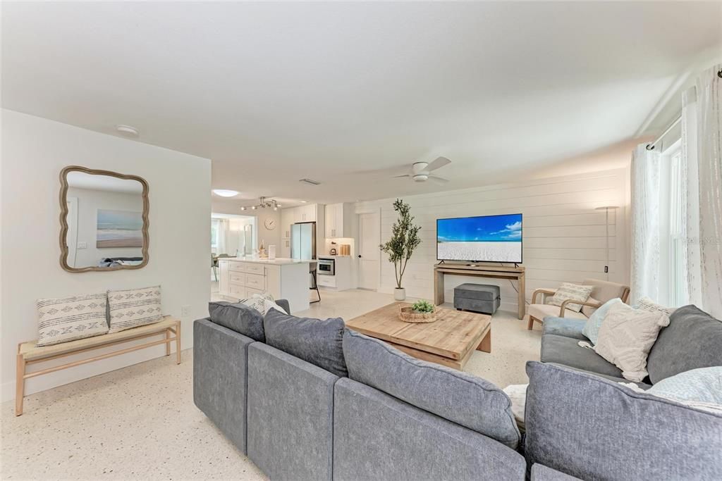 For Sale: $2,495,000 (4 beds, 4 baths, 2013 Square Feet)