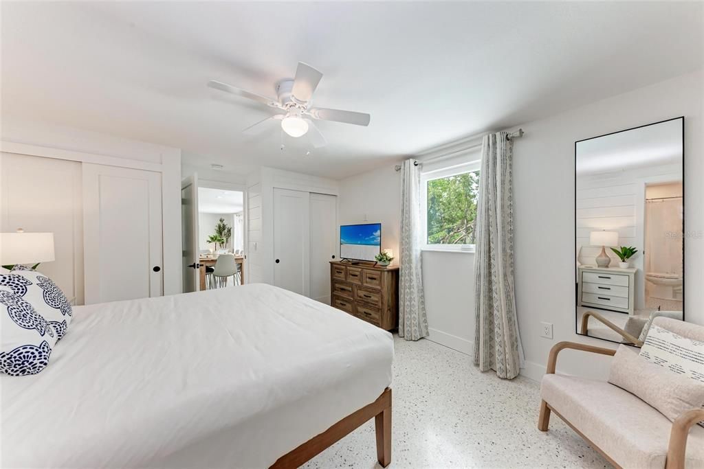 For Sale: $2,495,000 (4 beds, 4 baths, 2013 Square Feet)