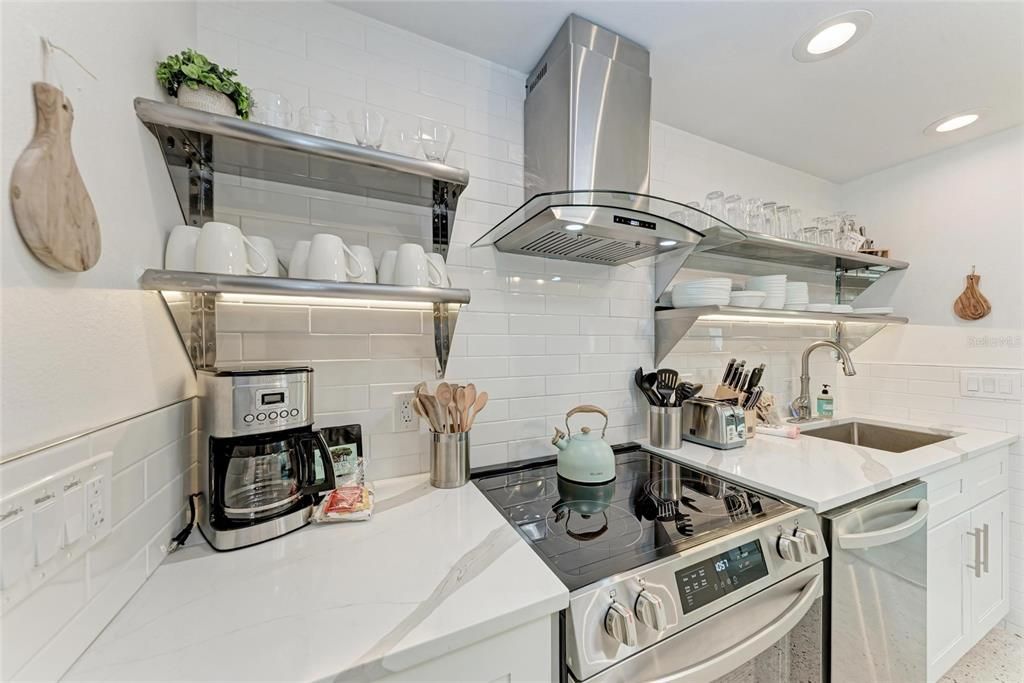 For Sale: $2,495,000 (4 beds, 4 baths, 2013 Square Feet)