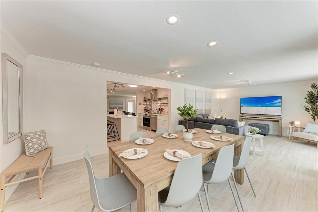 For Sale: $2,495,000 (4 beds, 4 baths, 2013 Square Feet)