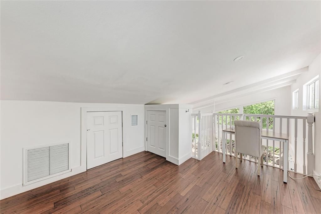 For Sale: $2,495,000 (4 beds, 4 baths, 2013 Square Feet)