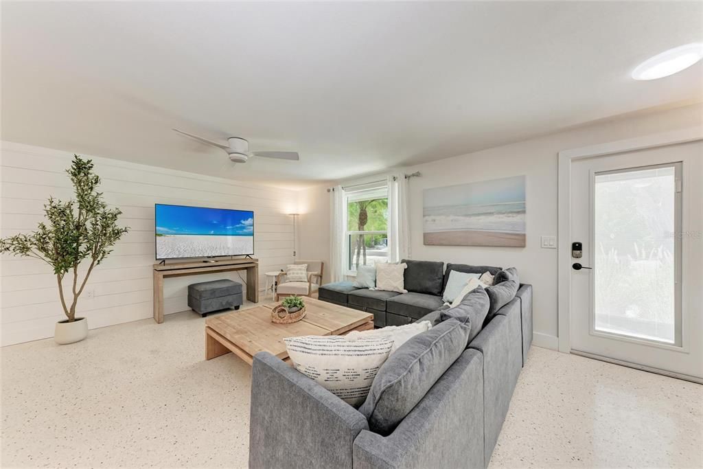 For Sale: $2,495,000 (4 beds, 4 baths, 2013 Square Feet)