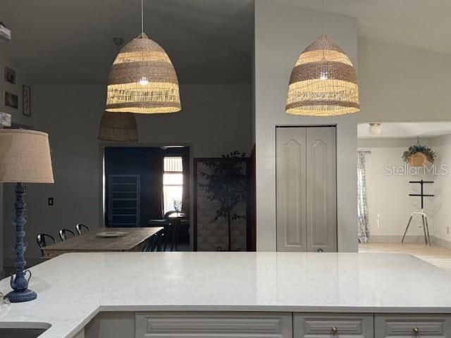 En Renta: $3,000 (4 camas, 3 baños, 2660 Pies cuadrados)