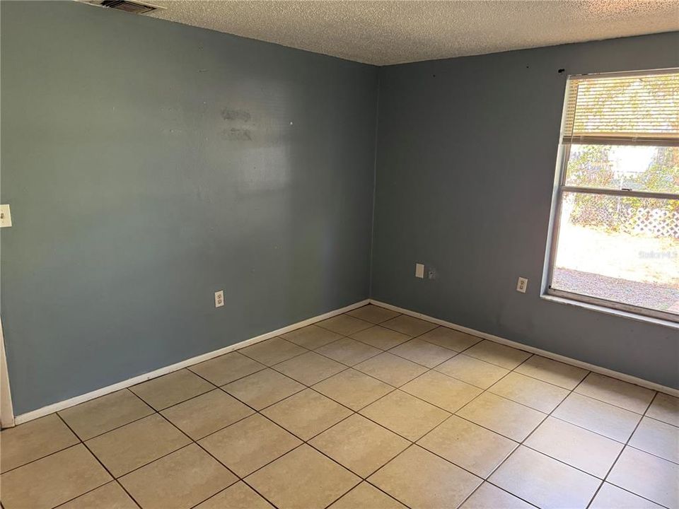 For Rent: $1,395 (2 beds, 1 baths, 756 Square Feet)