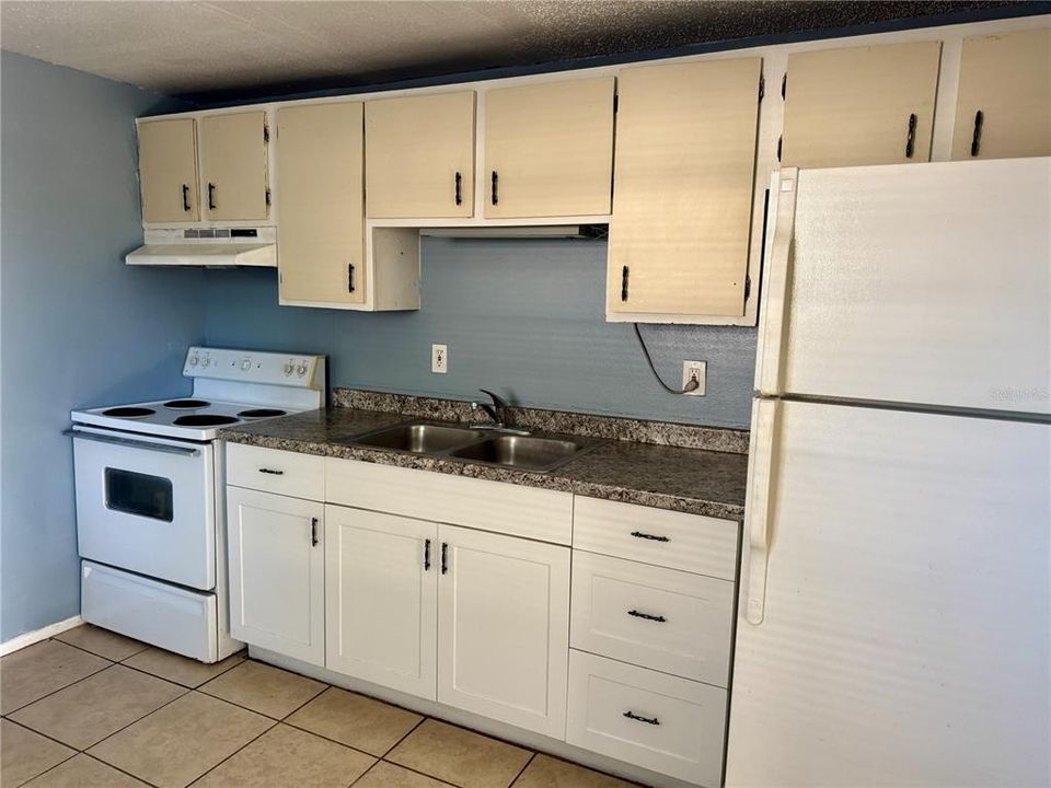 For Rent: $1,395 (2 beds, 1 baths, 756 Square Feet)