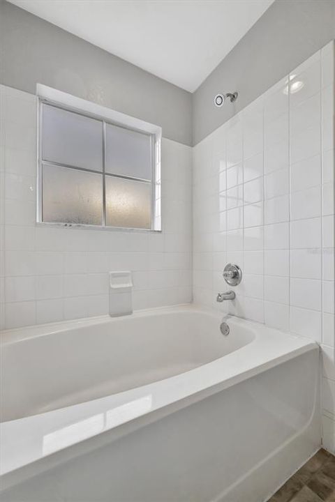 En Venta: $200,000 (2 camas, 2 baños, 1083 Pies cuadrados)