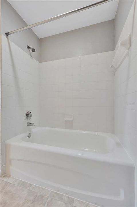 En Venta: $200,000 (2 camas, 2 baños, 1083 Pies cuadrados)