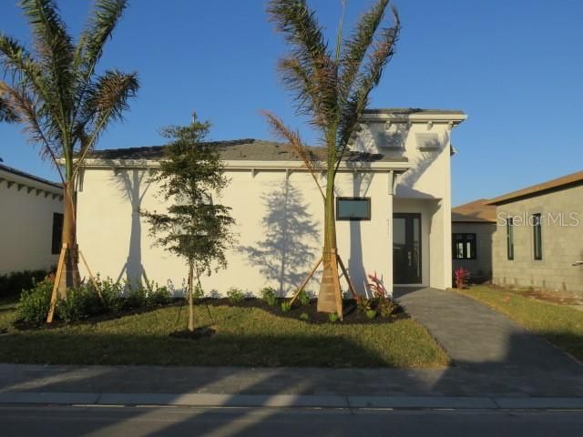 For Rent: $5,500 (3 beds, 2 baths, 2600 Square Feet)