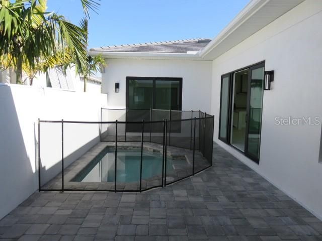 For Rent: $5,500 (3 beds, 2 baths, 2600 Square Feet)