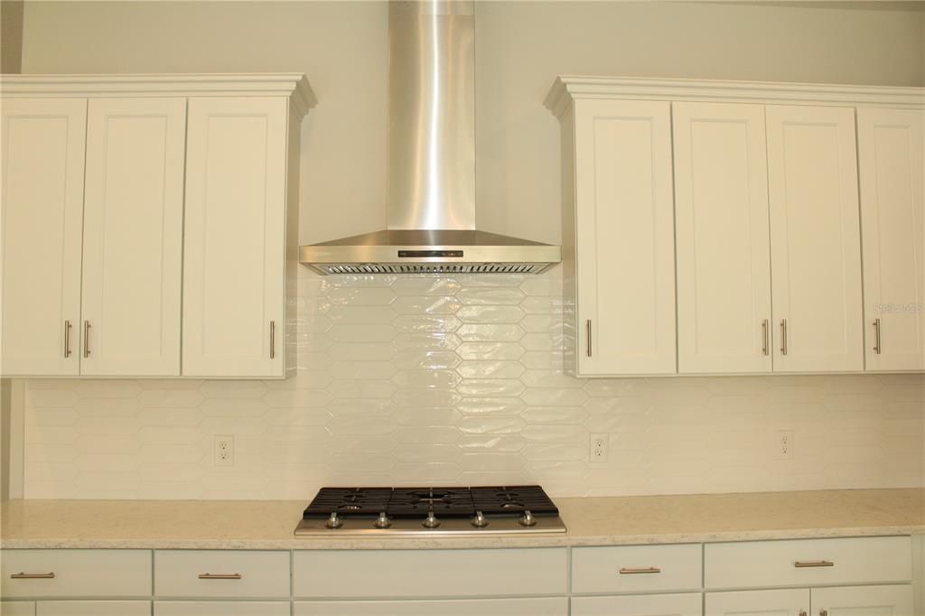 For Rent: $5,500 (3 beds, 2 baths, 2600 Square Feet)