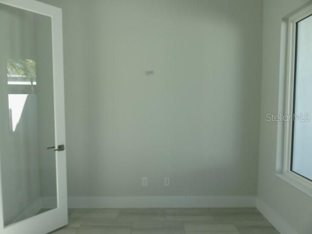 For Rent: $5,500 (3 beds, 2 baths, 2600 Square Feet)