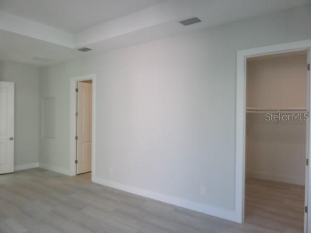 For Rent: $5,500 (3 beds, 2 baths, 2600 Square Feet)