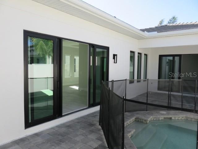 For Rent: $5,500 (3 beds, 2 baths, 2600 Square Feet)