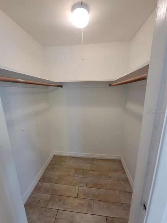 На продажу: $245,000 (3 спален, 2 ванн, 1370 Квадратных фут)